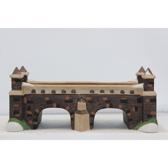 Dept 56 Heritage Village - Stone Train Tressel - Picture 2 of 5